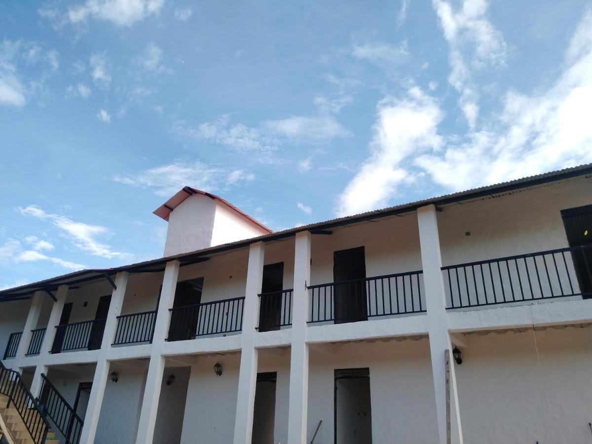 Cosmos Tatacoa Hotel Вильявьеха Экстерьер фото